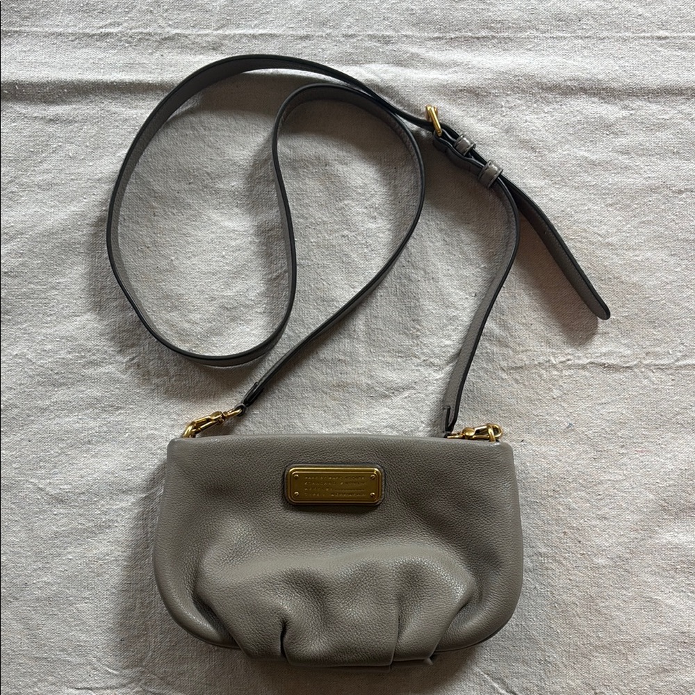 Marc Jacob’s Gray Leather Crossbody Bag